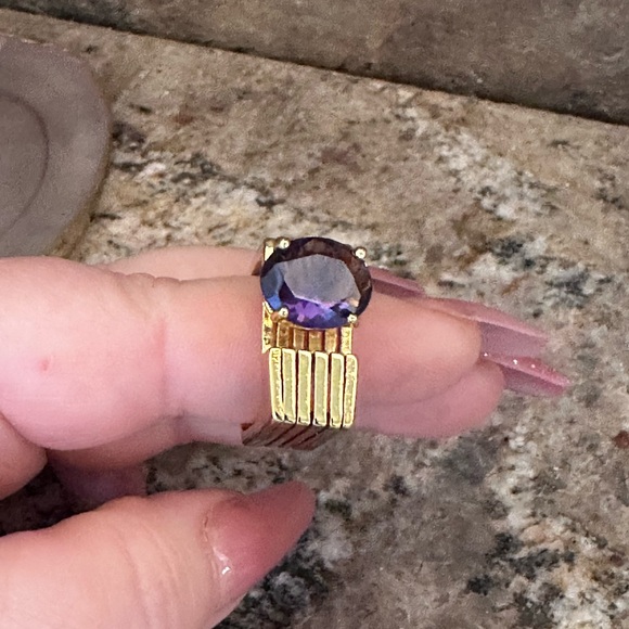 Gold Retro Amethyst Band Ring - Picture 10 of 13